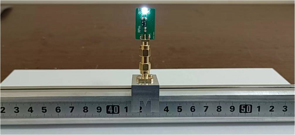用LED測量同軸線波長 用LED測量同軸線波長